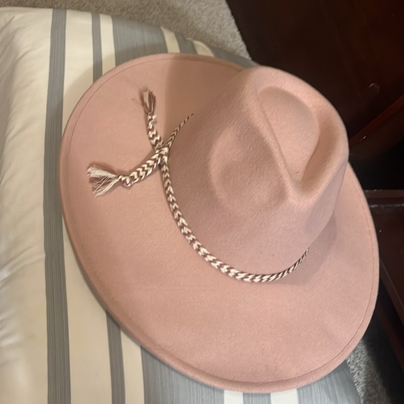 Pink hat - Picture 3 of 3